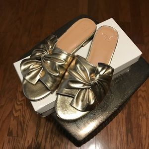 A New Day Gold Bow Slides